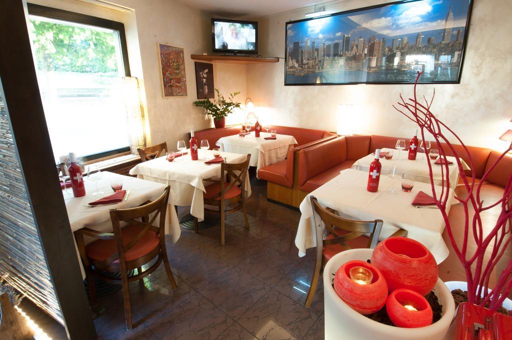 Hotel Bahnhof Haus Chiasso Luaran gambar