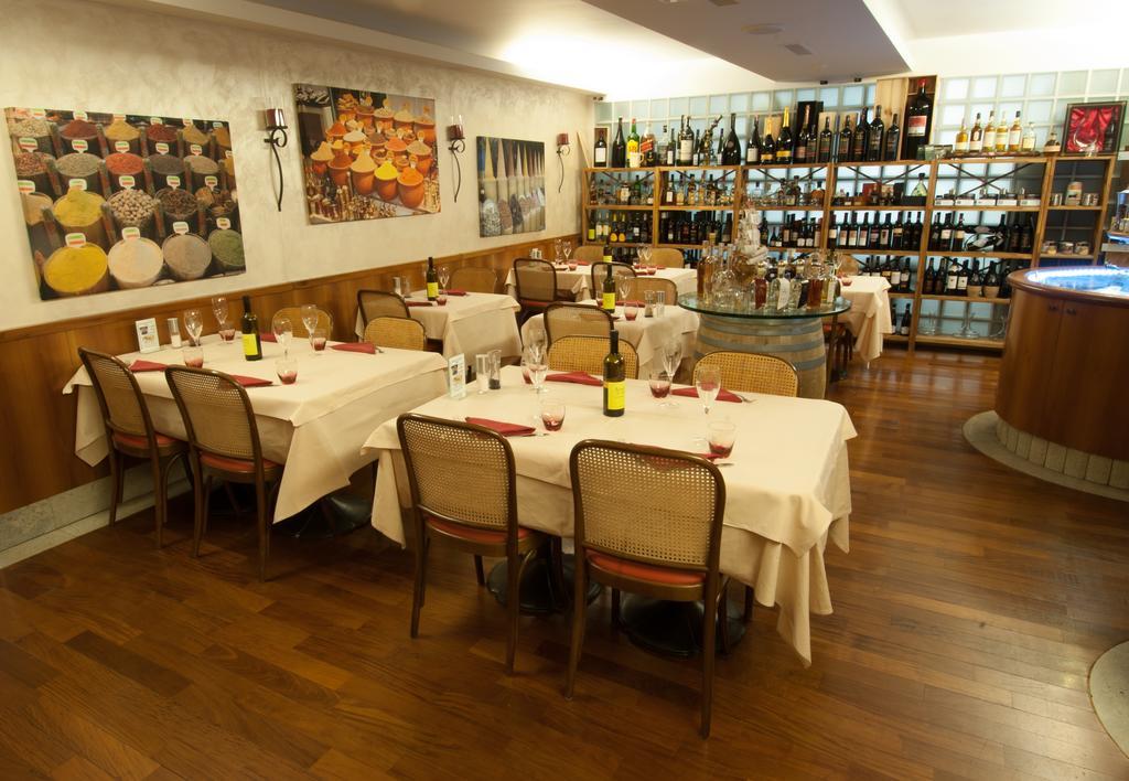 Hotel Bahnhof Haus Chiasso Luaran gambar