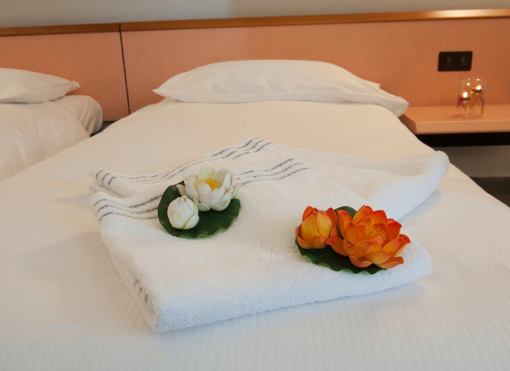 Hotel Bahnhof Haus Chiasso Luaran gambar