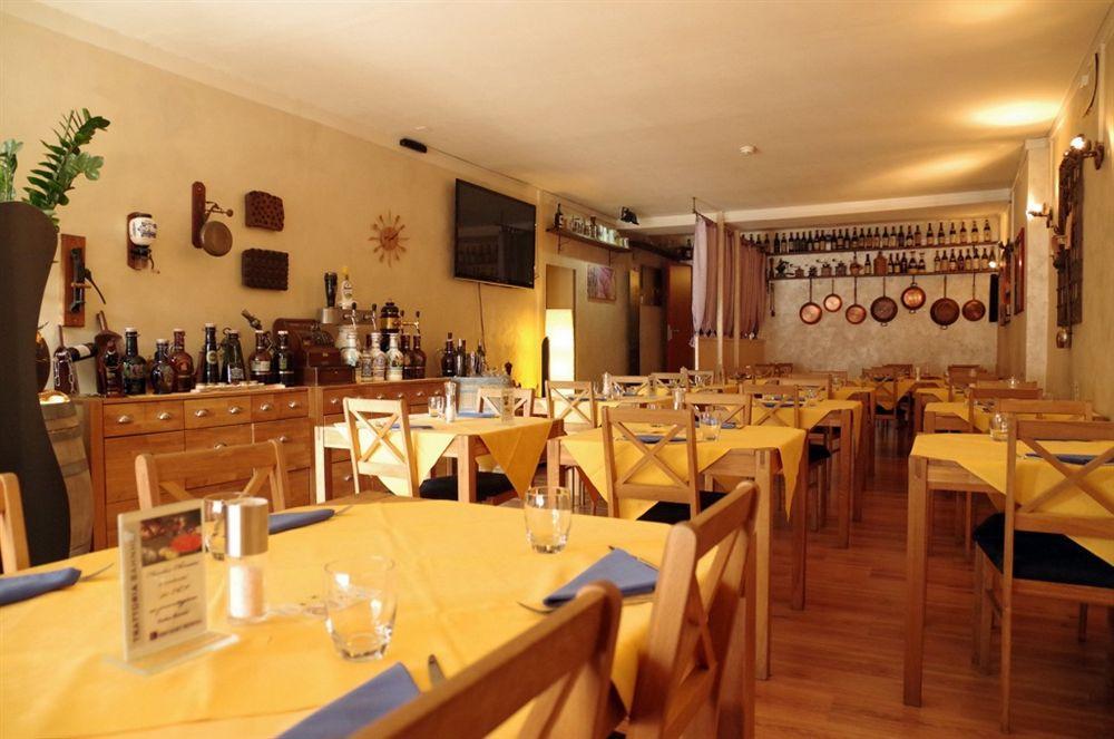 Hotel Bahnhof Haus Chiasso Luaran gambar