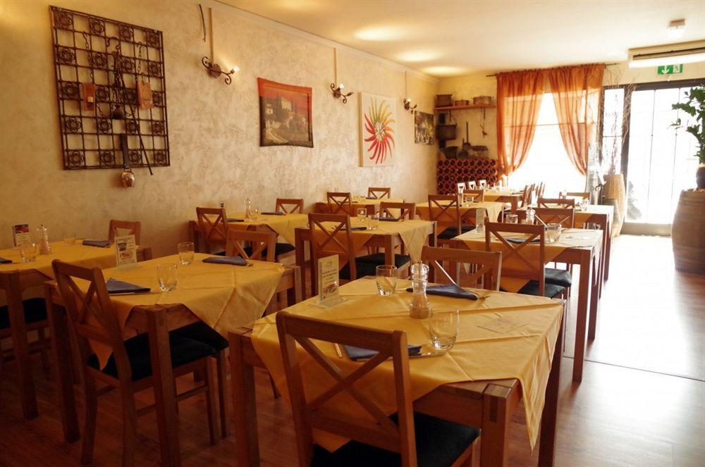 Hotel Bahnhof Haus Chiasso Luaran gambar