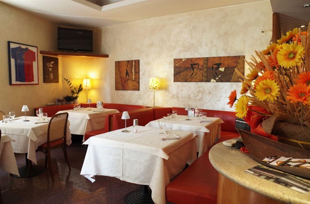 Hotel Bahnhof Haus Chiasso Luaran gambar