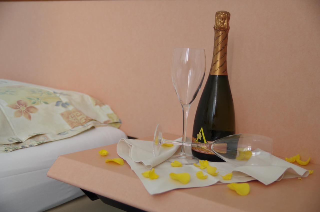 Hotel Bahnhof Haus Chiasso Luaran gambar